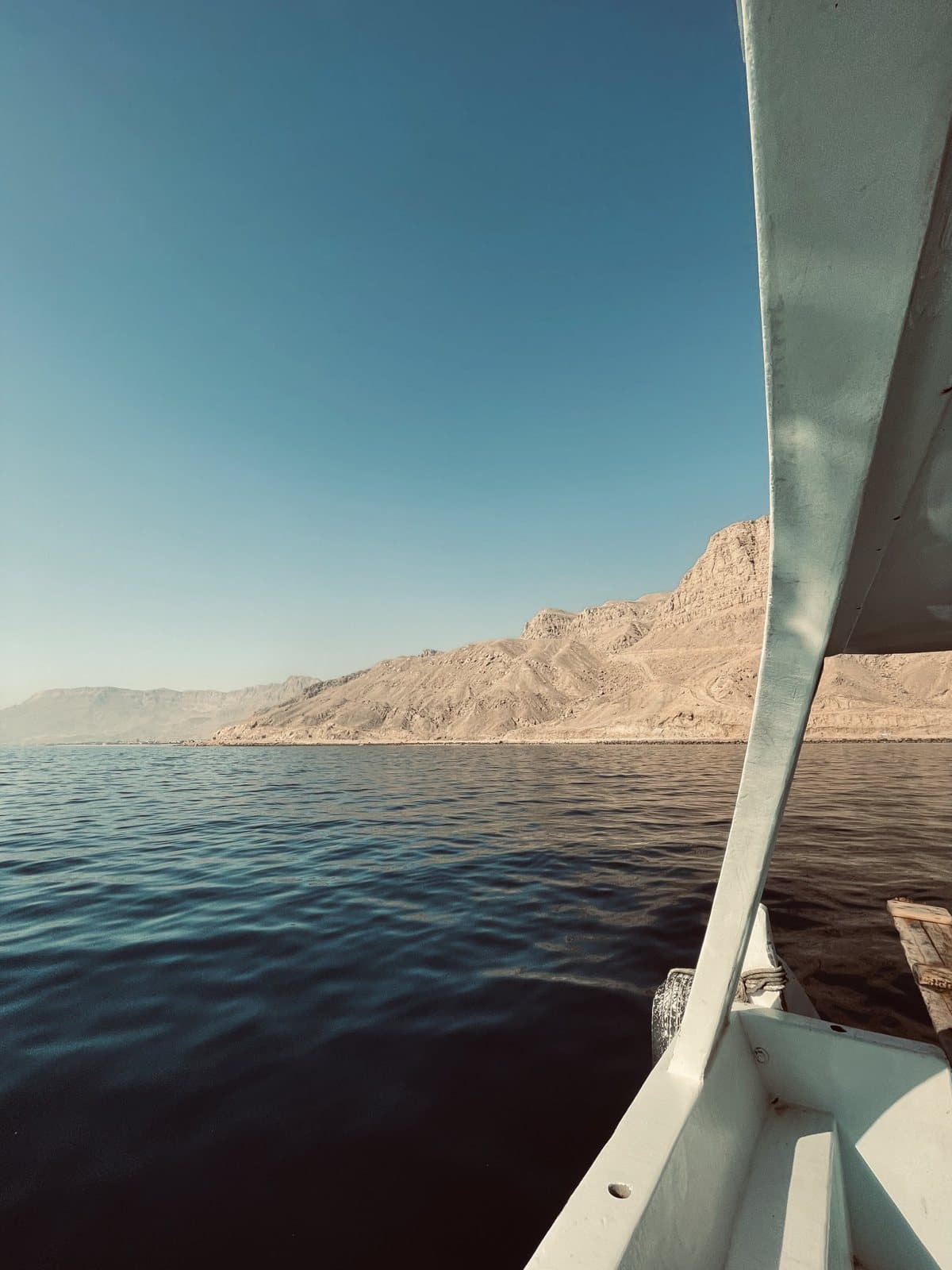 Sailing the Red Sea beneath the Sinai mountains
